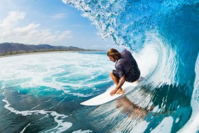 中国足球多地启动足球小镇项目推动产业集聚发展，足球小镇营业时间