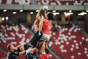 英超主帅换人引发舆论风暴，英超最新换帅