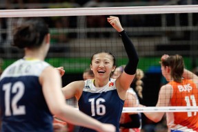 安哥拉足球队自主训练不断提高实力，安哥拉足球运动员